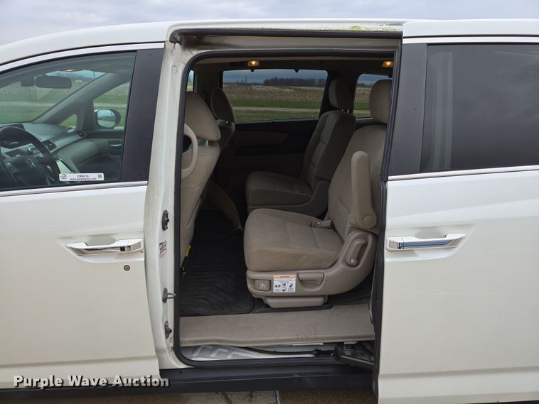 image for item EM6018 2014 Honda Odyssey van