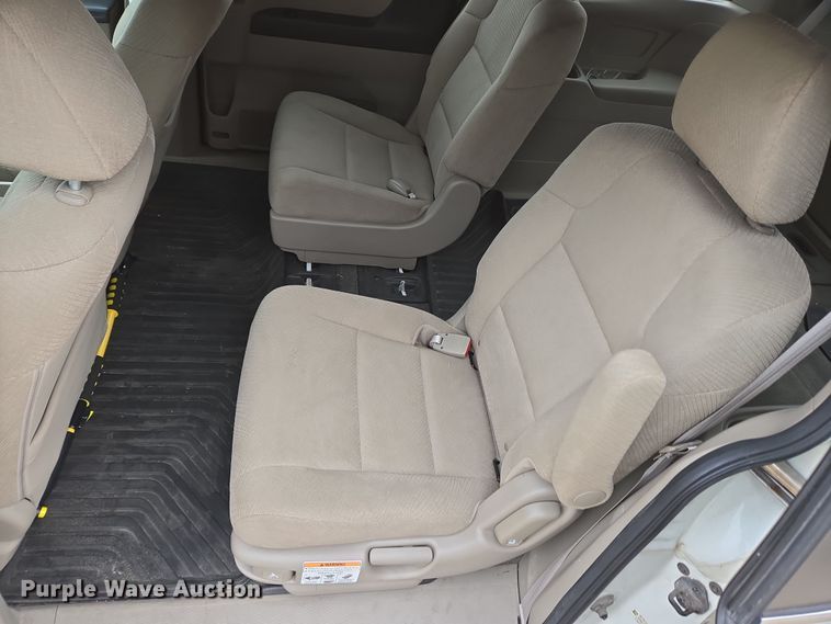 image for item EM6018 2014 Honda Odyssey van