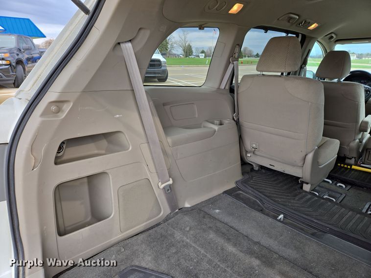 image for item EM6018 2014 Honda Odyssey van