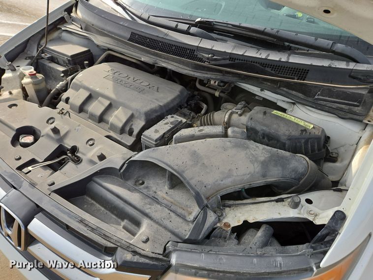 image for item EM6018 2014 Honda Odyssey van