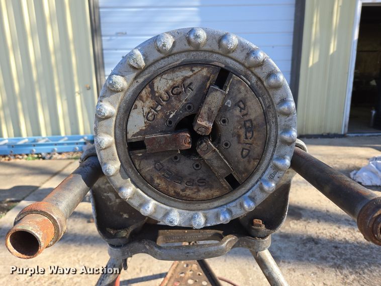 image for item EN3563 (2) Ridgid pipe threading machines