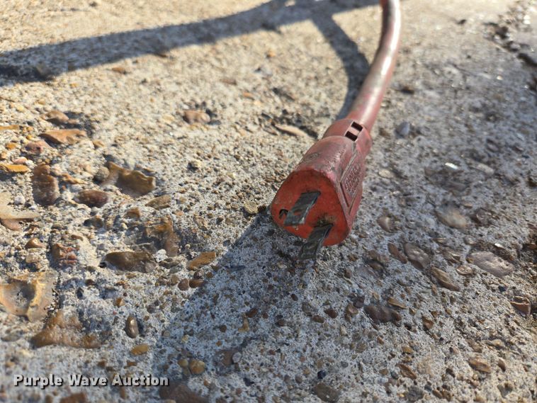 image for item EN3563 (2) Ridgid pipe threading machines