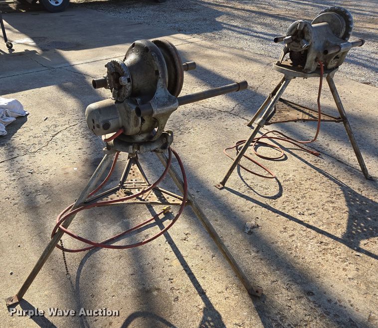 image for item EN3563 (2) Ridgid pipe threading machines