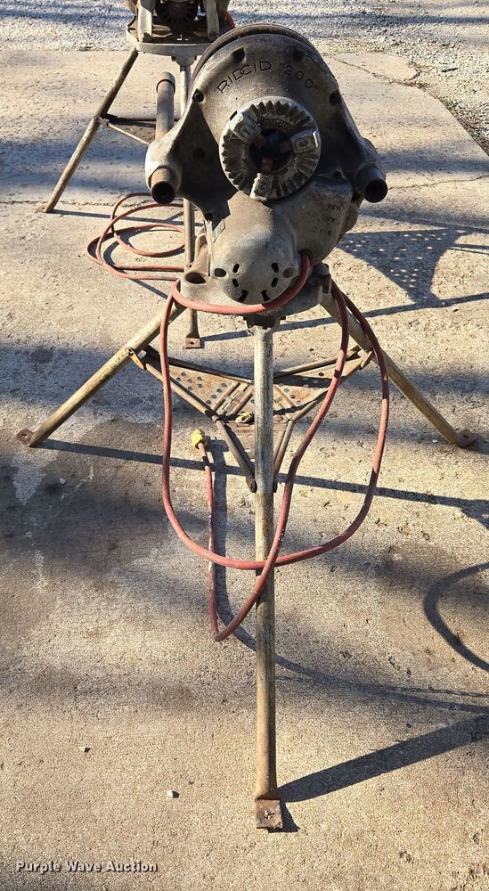 image for item EN3563 (2) Ridgid pipe threading machines