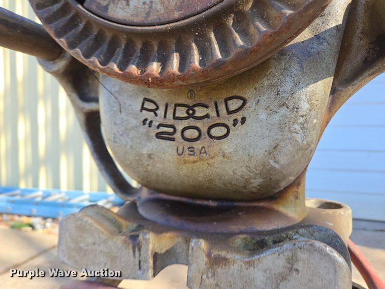 image for item EN3563 (2) Ridgid pipe threading machines