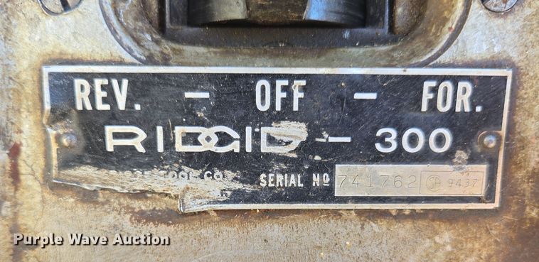 image for item EN3563 (2) Ridgid pipe threading machines