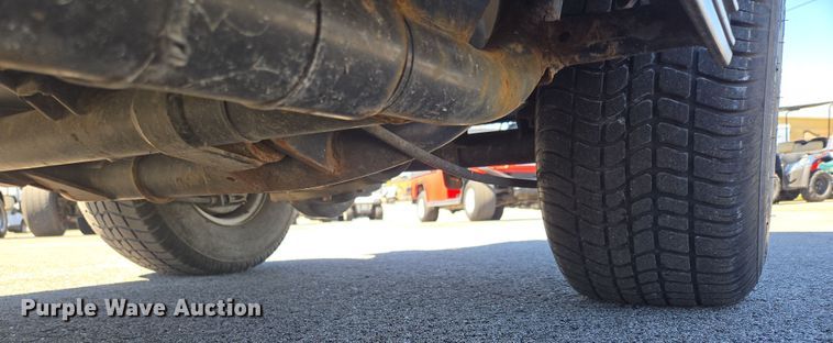 image for item EN3567 2004 Columbia ParCar C-6 Shuttle golf cart