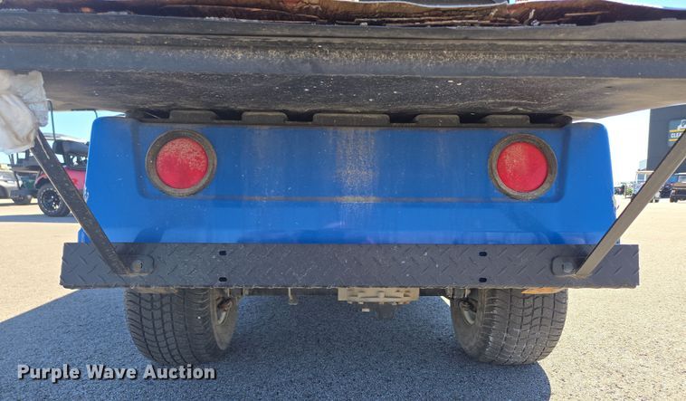 image for item EN3567 2004 Columbia ParCar C-6 Shuttle golf cart