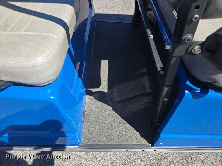 image for item EN3567 2004 Columbia ParCar C-6 Shuttle golf cart