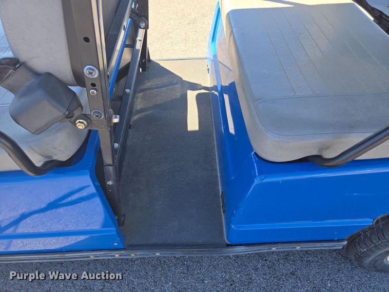 image for item EN3567 2004 Columbia ParCar C-6 Shuttle golf cart