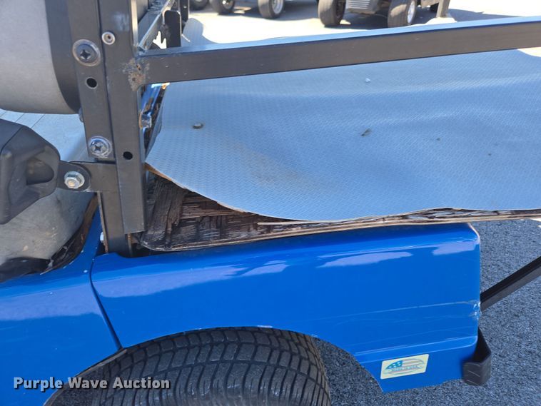 image for item EN3567 2004 Columbia ParCar C-6 Shuttle golf cart