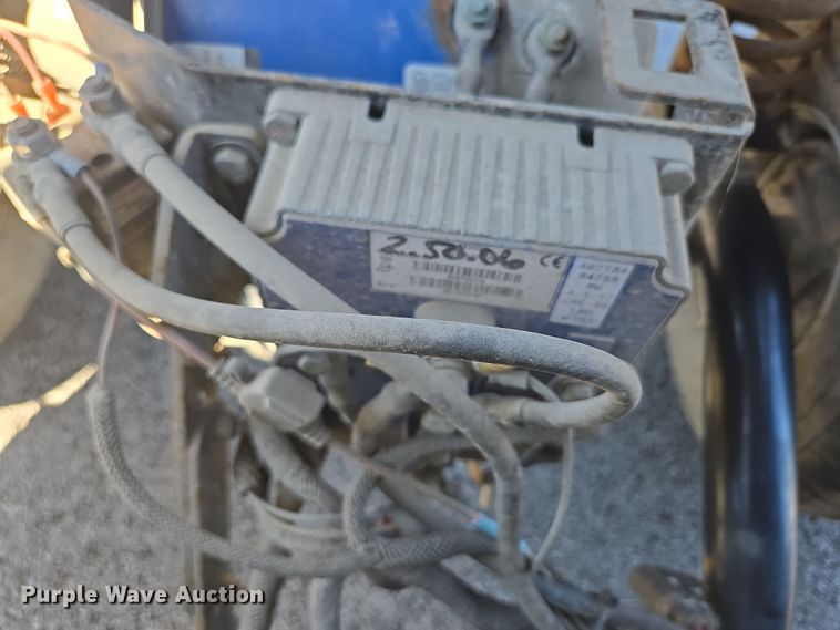 image for item EN3567 2004 Columbia ParCar C-6 Shuttle golf cart