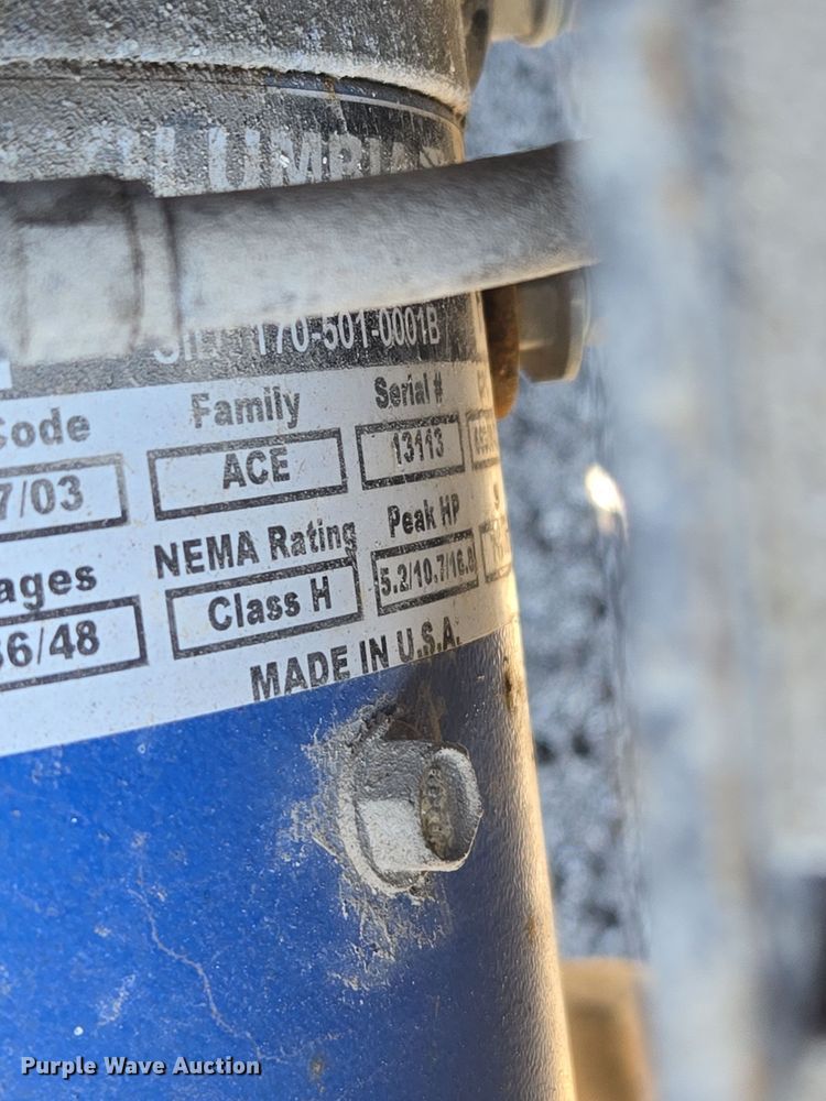 image for item EN3567 2004 Columbia ParCar C-6 Shuttle golf cart