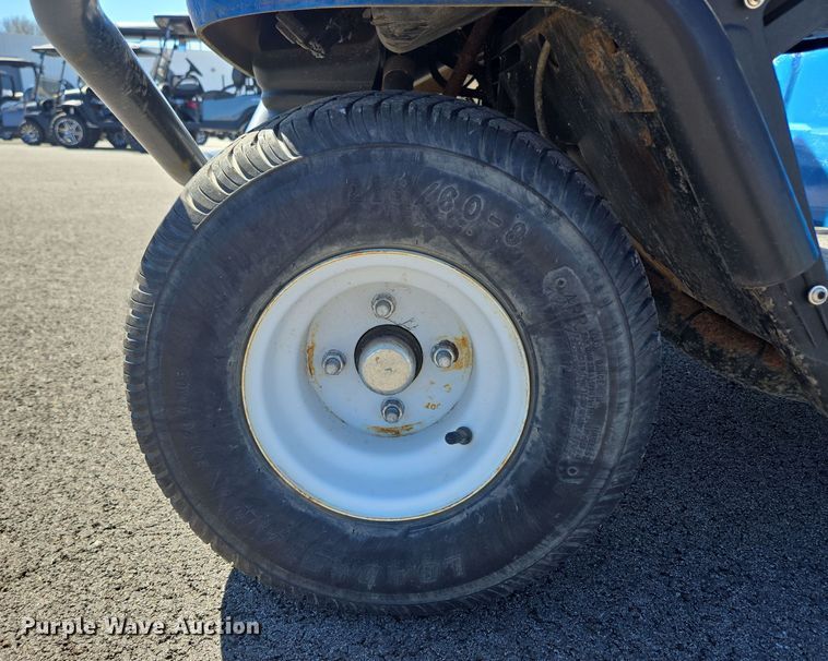 image for item EN3567 2004 Columbia ParCar C-6 Shuttle golf cart