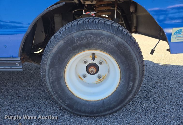 image for item EN3567 2004 Columbia ParCar C-6 Shuttle golf cart