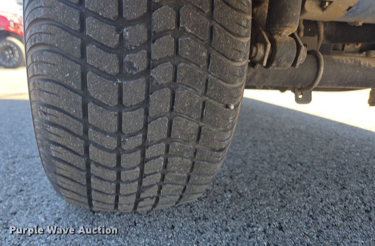 image for item EN3567 2004 Columbia ParCar C-6 Shuttle golf cart