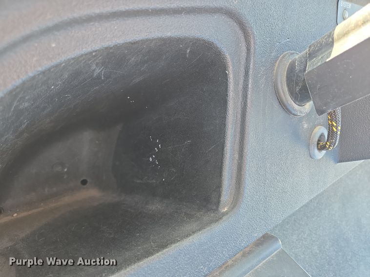 image for item EN3567 2004 Columbia ParCar C-6 Shuttle golf cart