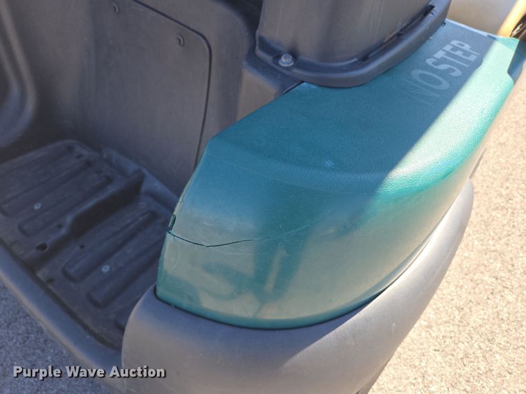 image for item EN3568 2013 Club Car Precedent golf cart