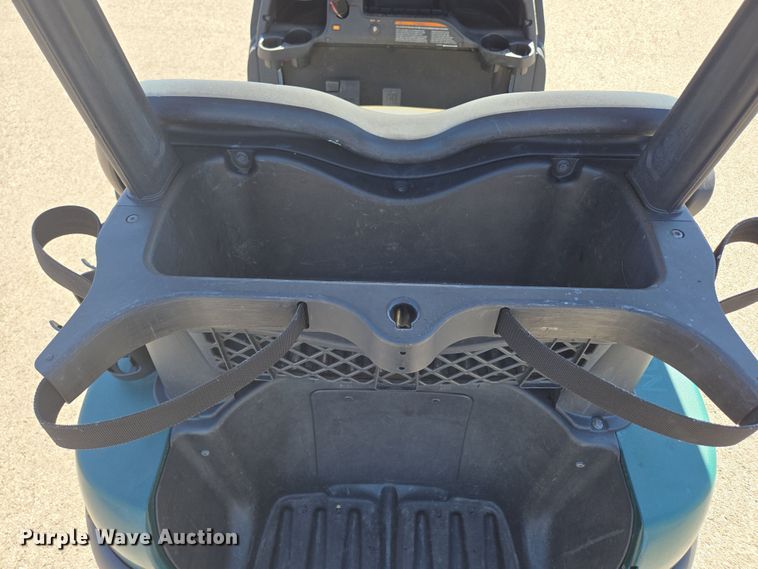 image for item EN3568 2013 Club Car Precedent golf cart