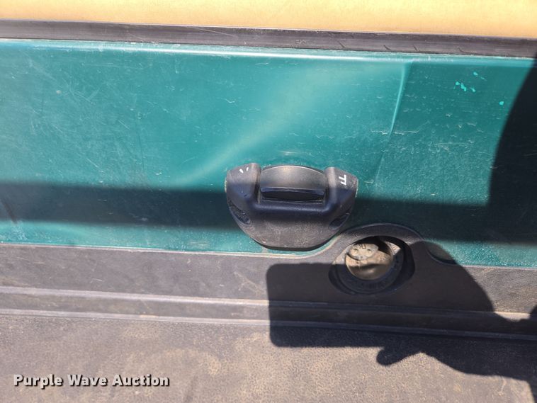 image for item EN3568 2013 Club Car Precedent golf cart