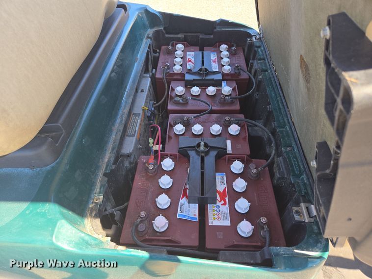 image for item EN3568 2013 Club Car Precedent golf cart