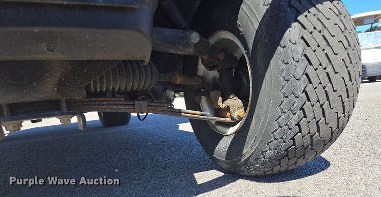 image for item EN3589 2004 Columbia ParCar Utilitruck golf cart