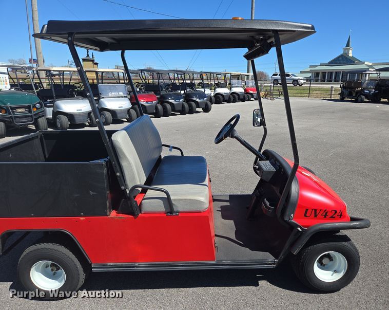 image for item EN3589 2004 Columbia ParCar Utilitruck golf cart