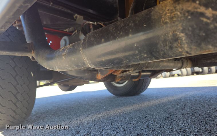 image for item EN3589 2004 Columbia ParCar Utilitruck golf cart