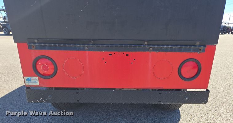 image for item EN3589 2004 Columbia ParCar Utilitruck golf cart