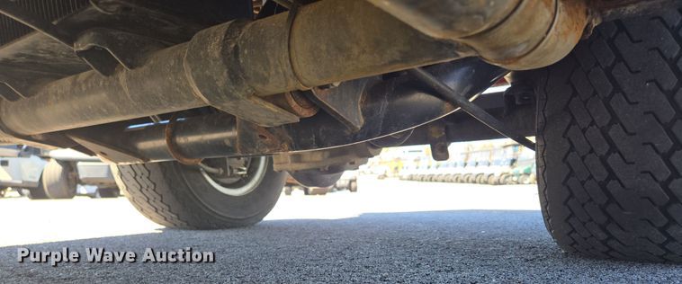 image for item EN3589 2004 Columbia ParCar Utilitruck golf cart