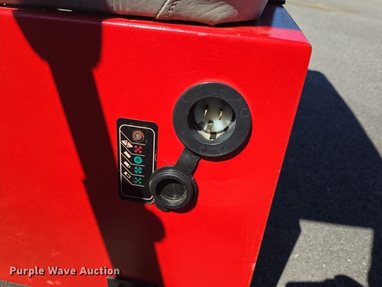 image for item EN3589 2004 Columbia ParCar Utilitruck golf cart