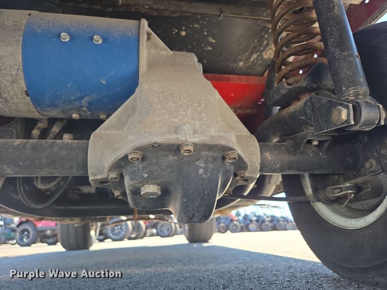 image for item EN3589 2004 Columbia ParCar Utilitruck golf cart