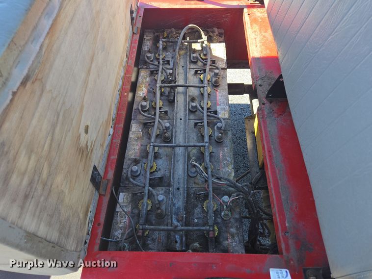 image for item EN3589 2004 Columbia ParCar Utilitruck golf cart