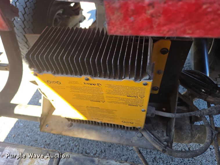 image for item EN3589 2004 Columbia ParCar Utilitruck golf cart