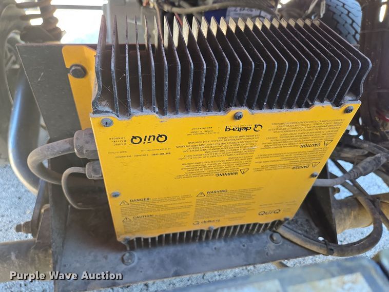 image for item EN3589 2004 Columbia ParCar Utilitruck golf cart