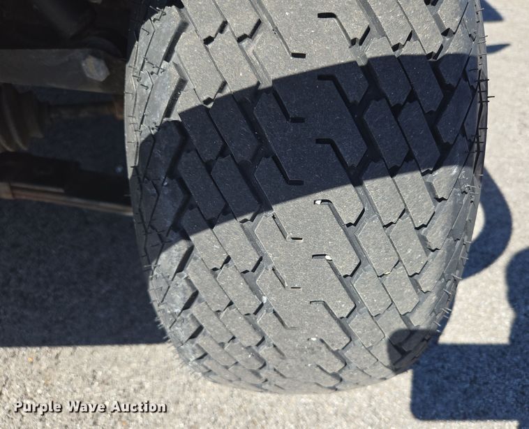 image for item EN3589 2004 Columbia ParCar Utilitruck golf cart