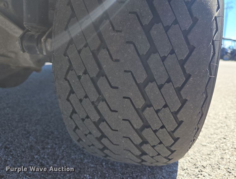 image for item EN3589 2004 Columbia ParCar Utilitruck golf cart