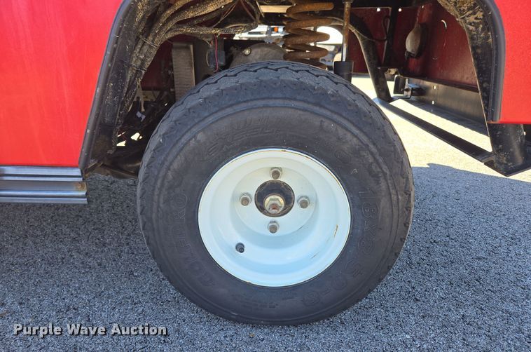 image for item EN3589 2004 Columbia ParCar Utilitruck golf cart