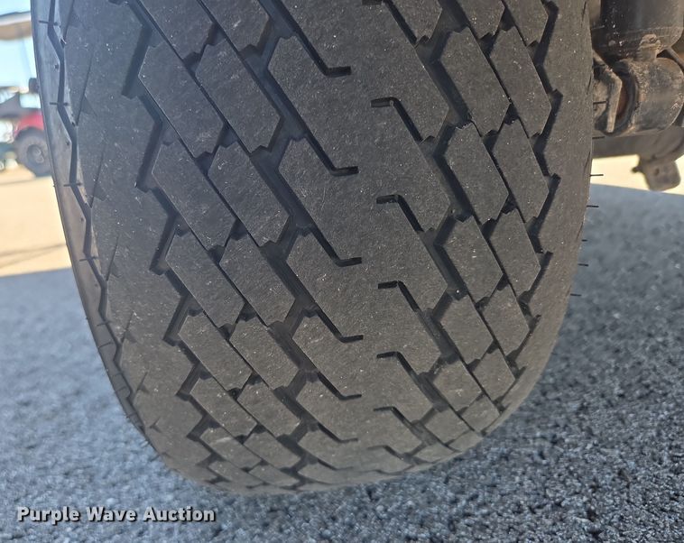 image for item EN3589 2004 Columbia ParCar Utilitruck golf cart