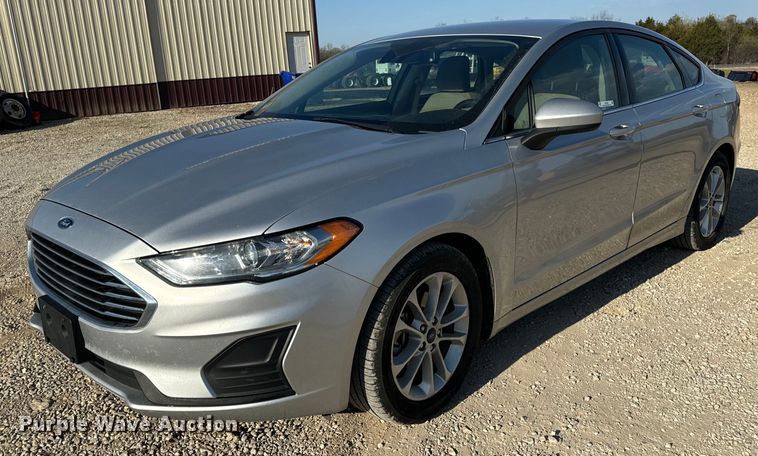 image for item EN5229 2019 Ford Fusion SE 