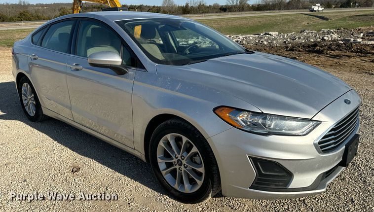image for item EN5229 2019 Ford Fusion SE 