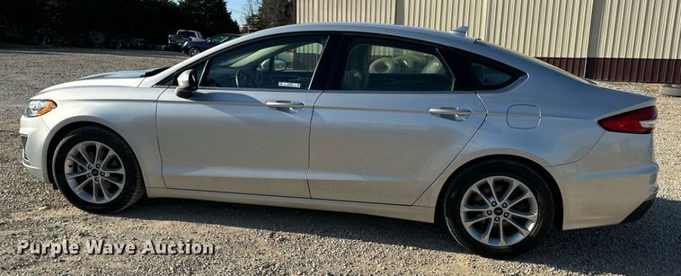 image for item EN5229 2019 Ford Fusion SE 