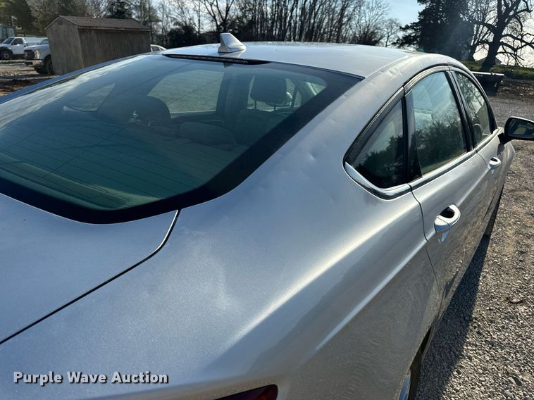 image for item EN5229 2019 Ford Fusion SE 