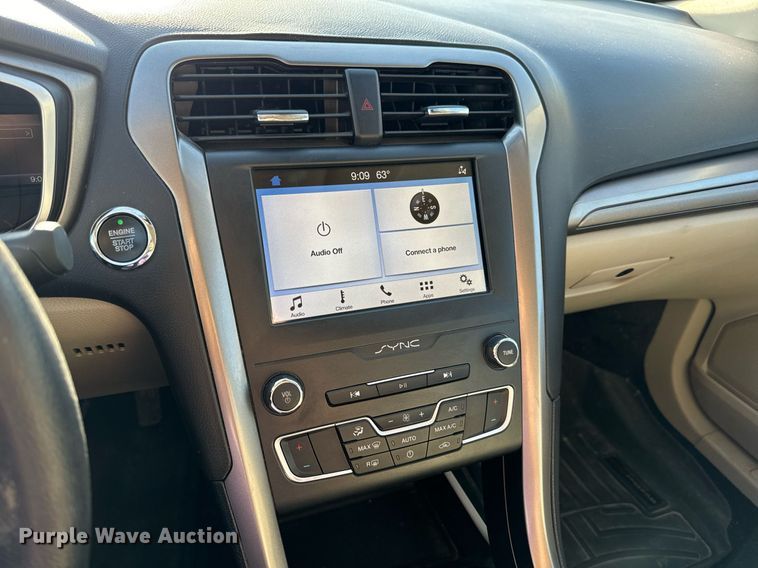 image for item EN5229 2019 Ford Fusion SE 