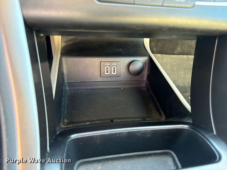 image for item EN5229 2019 Ford Fusion SE 