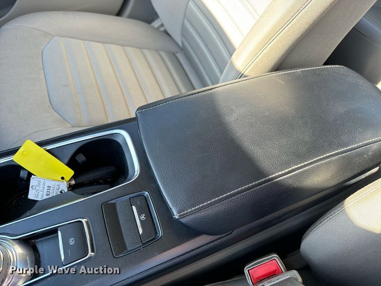 image for item EN5229 2019 Ford Fusion SE 