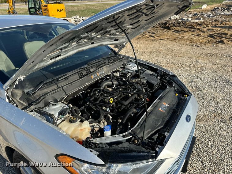 image for item EN5229 2019 Ford Fusion SE 