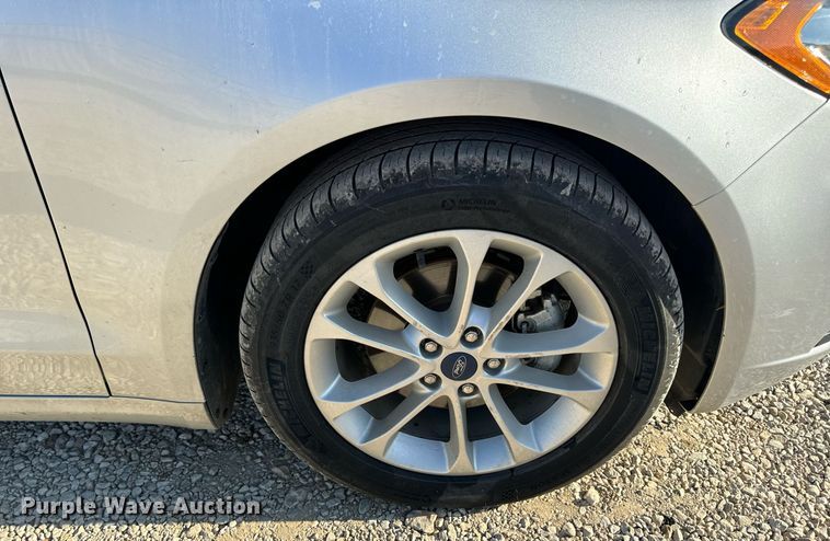 image for item EN5229 2019 Ford Fusion SE 