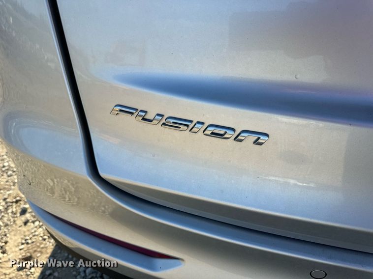 image for item EN5229 2019 Ford Fusion SE 