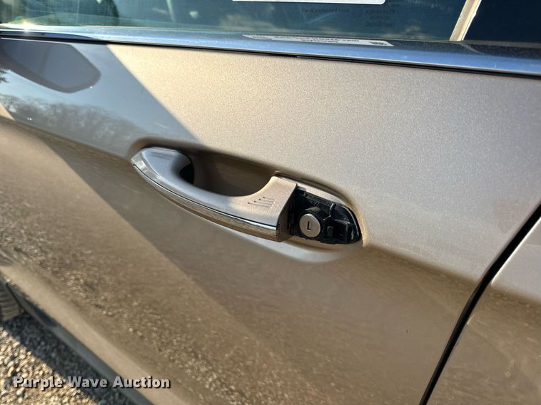 image for item EN5230 2020 Ford Edge Titanium SUV